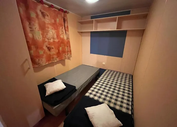 Mobil-home Avec Belle Exposition 캠프장